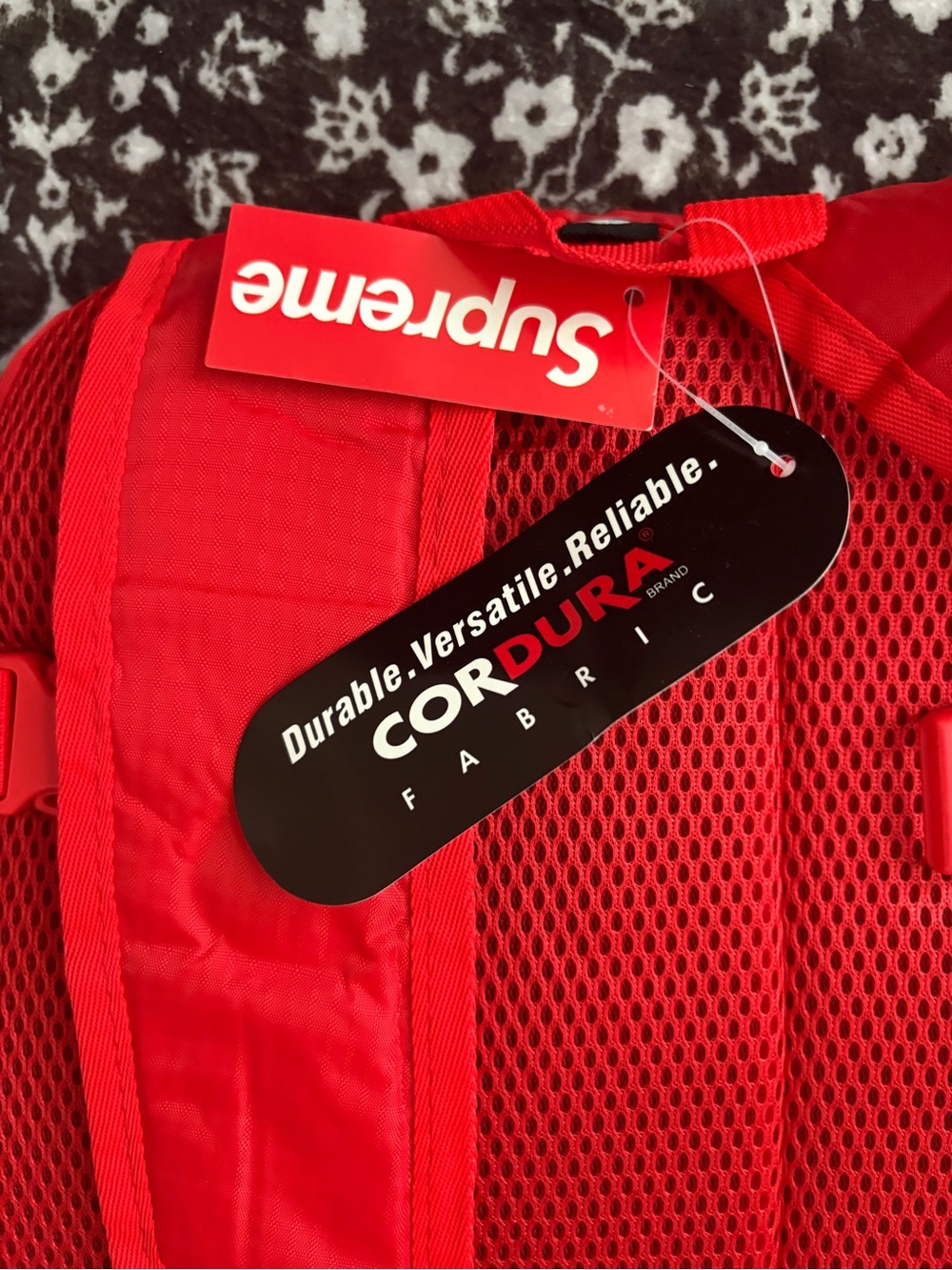 Supreme Red Backpack FW18 ‼️ - Picture 4 of 6